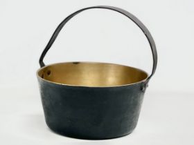 A Victorian brass jam pan. 28x27x30cm