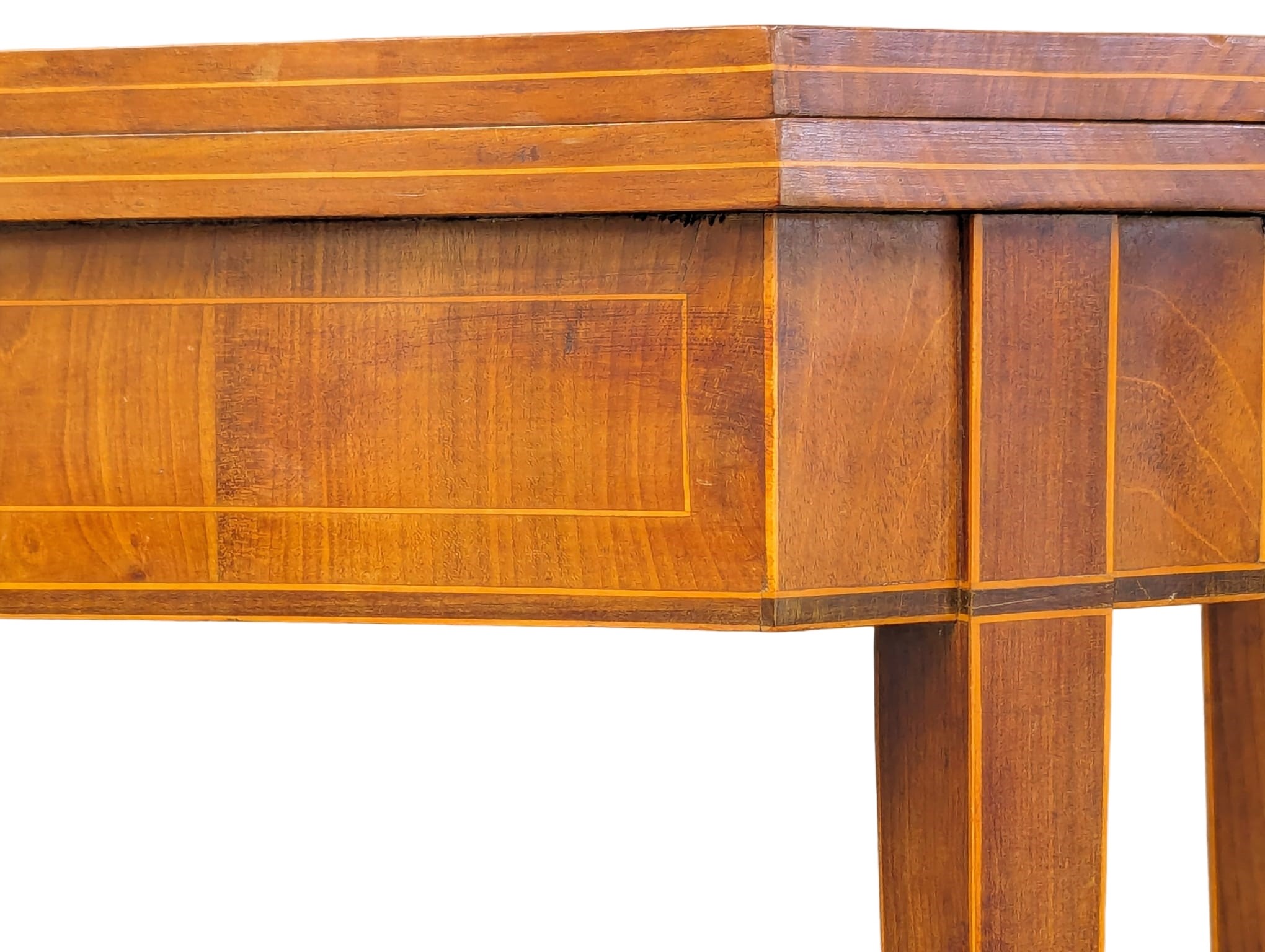 A George III Sheraton style inlaid mahogany turnover tea table. Circa 1800. 92x44x73.5cm - Image 3 of 7
