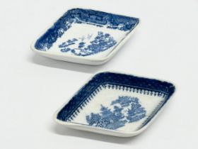 A pair of Late 18th Century Spode pickle dishes. Circa 1780-1790. 10.5x7.5cm