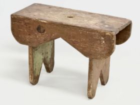 A Late 19th/Early 20th Century stool. 48x22x31