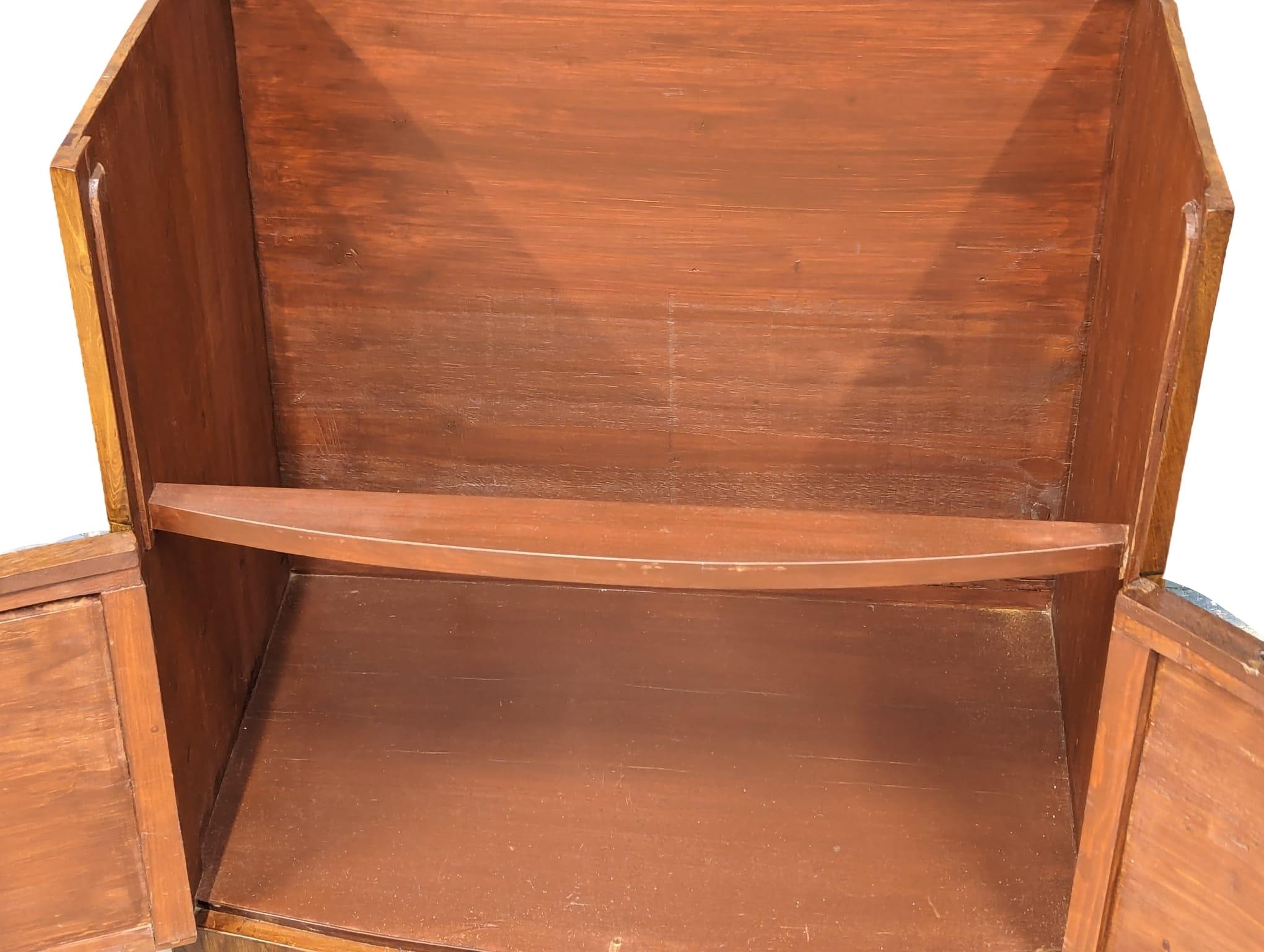 A late 19th Century Georgian style mahogany commode / storage cupboard. 64x44x73cm - Image 4 of 5