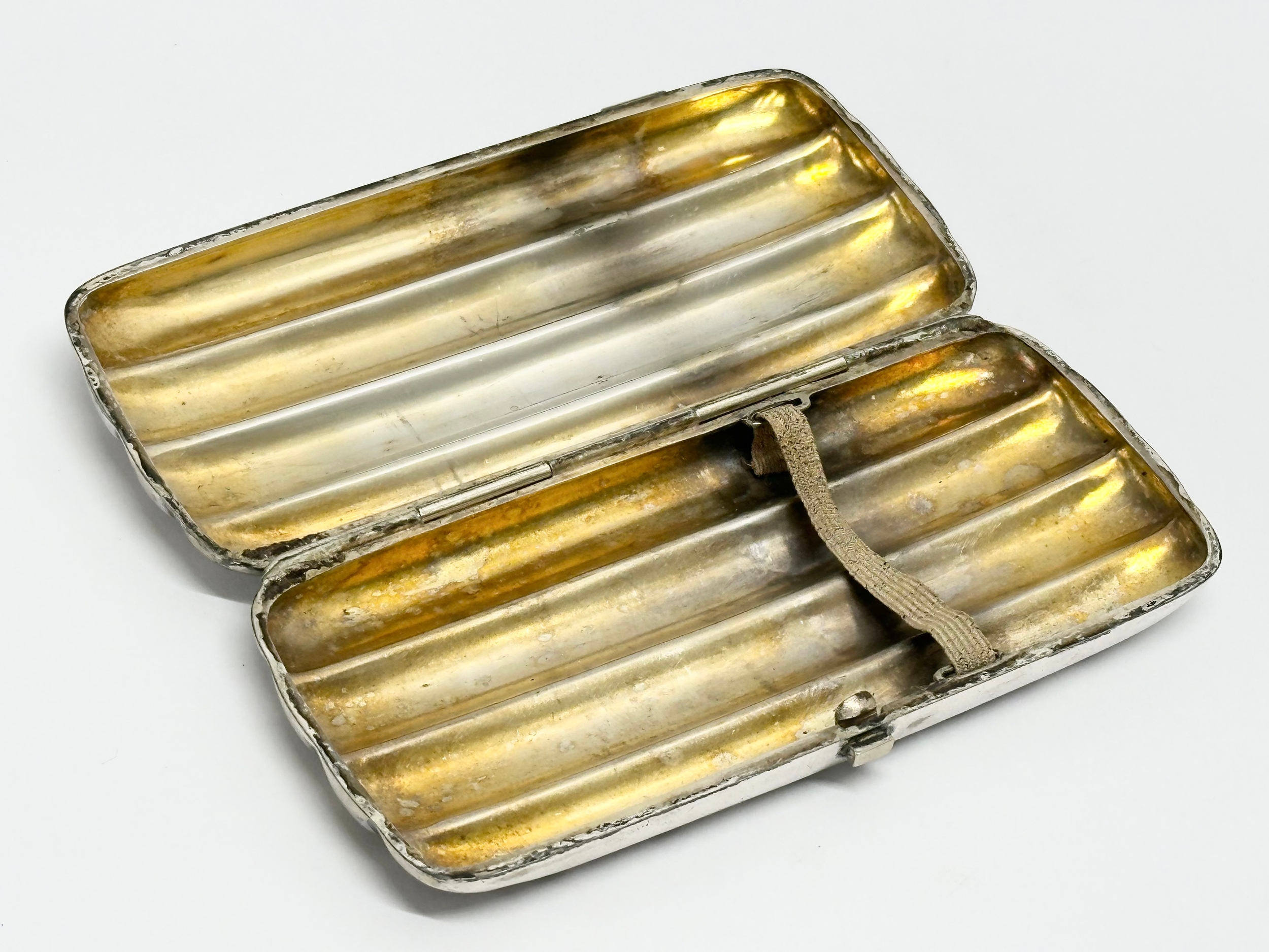 An Early 20th Century silver plated cigar car. 13x6cm - Image 2 of 4