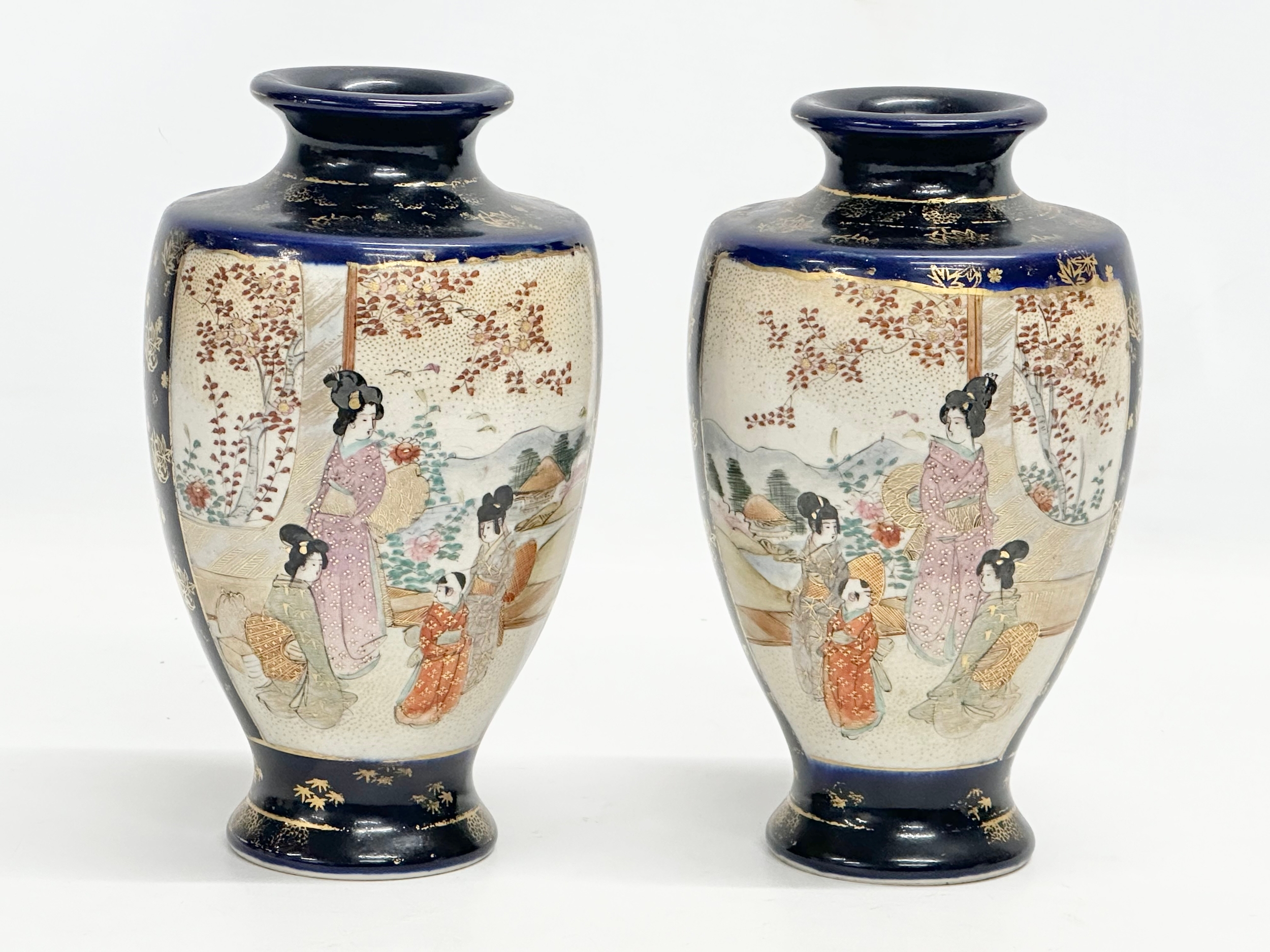 2 pairs of Early 20th Century Japanese vases. Signed by Kusube for Satsuma. Circa 1900. 13x25cm - Image 6 of 8