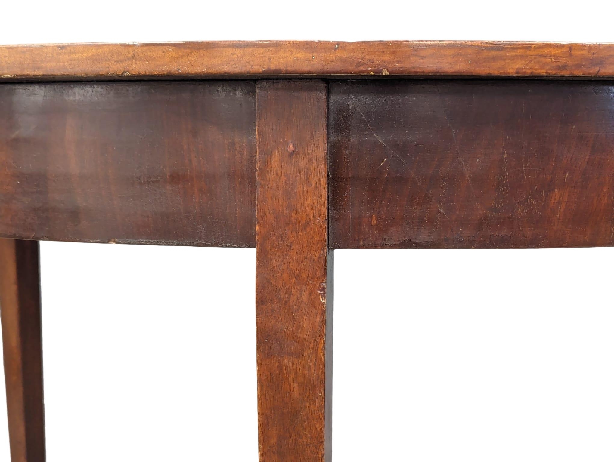 An early 20th Century mahogany hall table in the Georgian style, 109cm x 54cm x 71.5cm - Image 2 of 4
