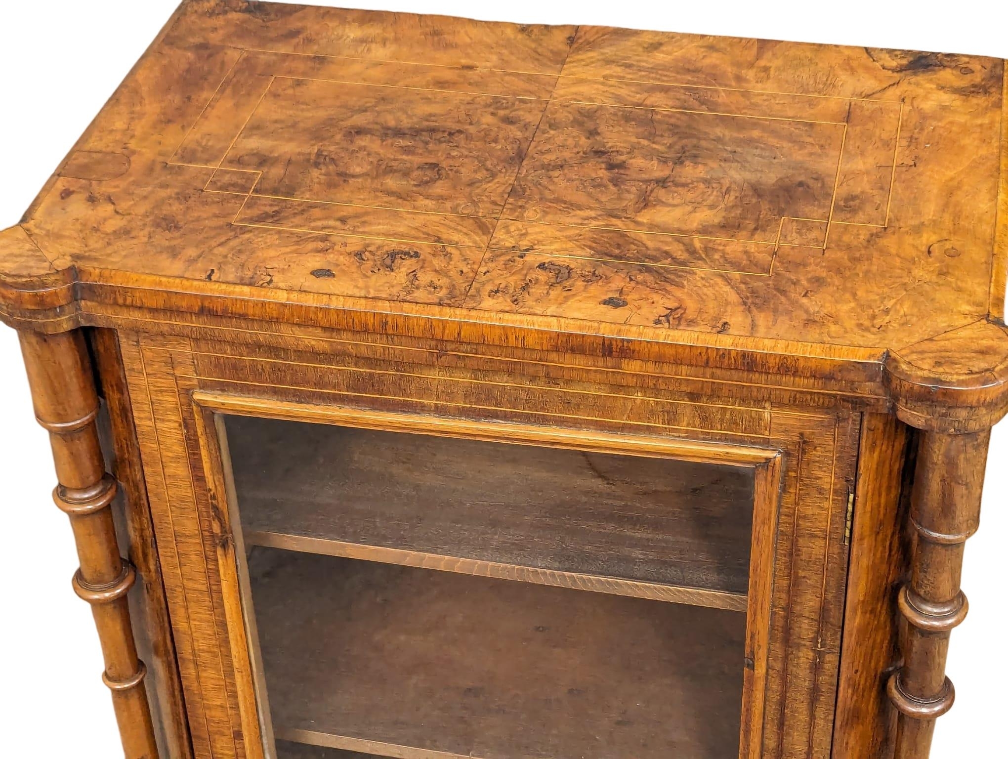 A Victorian inlaid walnut display cabinet / music cabinet. 60x36x96cm - Image 4 of 5