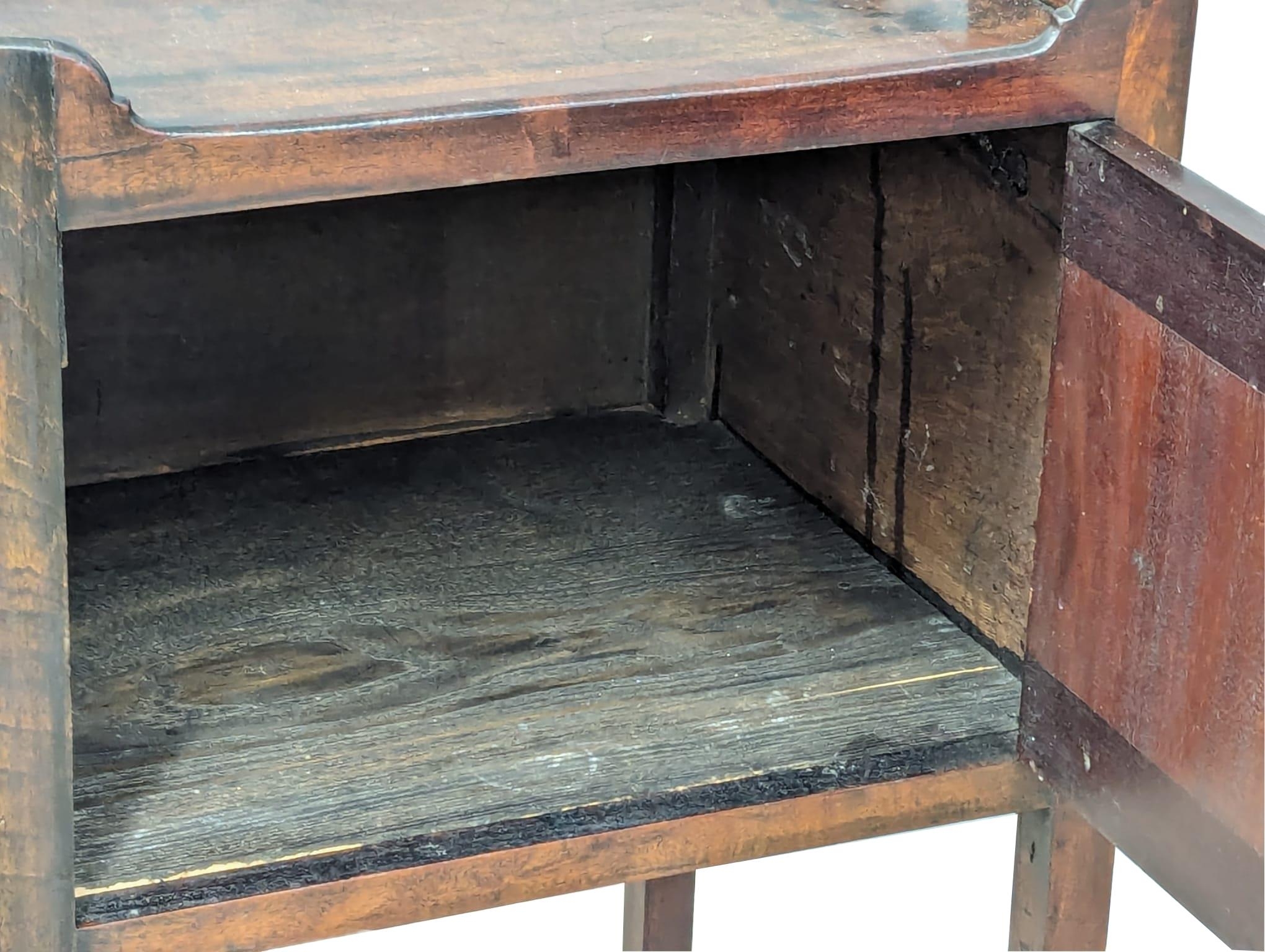 A George III inlaid mahogany gallery top bedside / pot cupboard. 41x35.5x81.5cm - Image 2 of 4