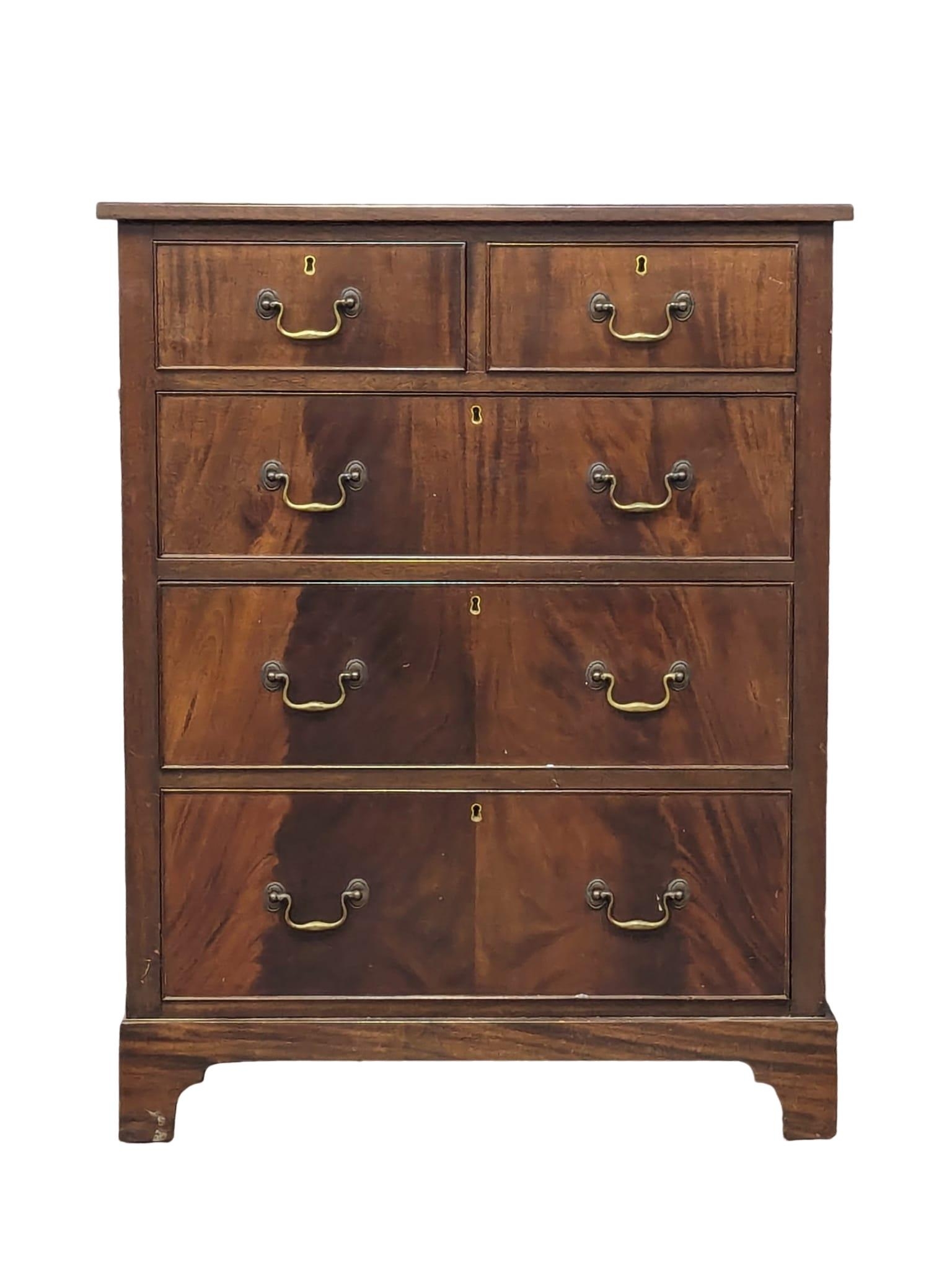 A Late 19th Century Georgian style chest of drawers. Circa 1880-1900. 79x48x100.5cm - Image 4 of 4