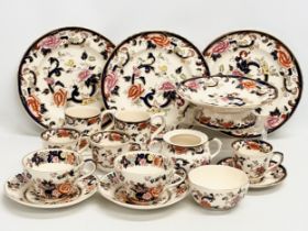 A quantity of Mason’s ‘Mandalay’ dinner and tea ware. 3 dinner plates. 2 large tea cups with
