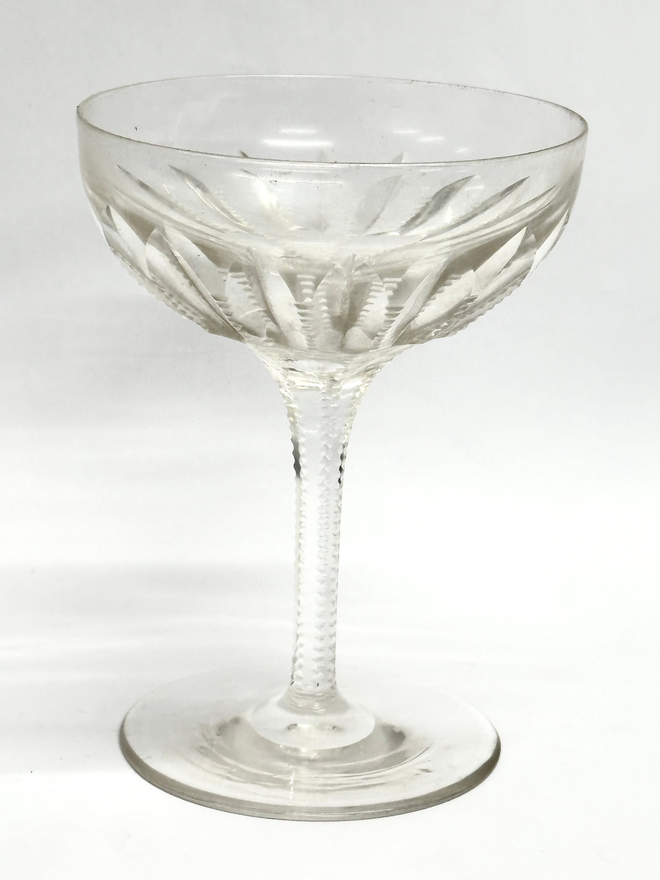 A set of 4 Late 19th/Early 20th Century notch cut cocktail glasses/champagne glasses. 9x12cm - Image 5 of 7