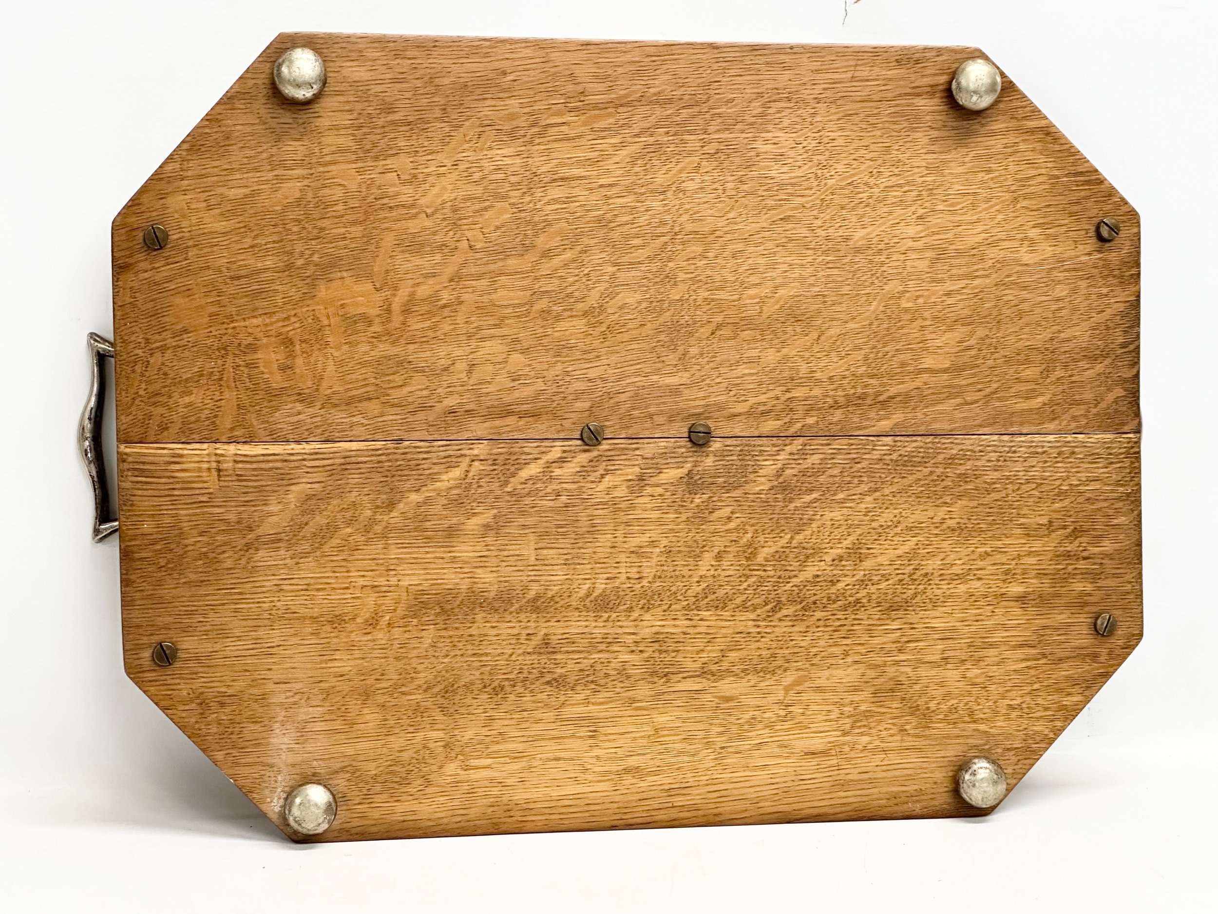 An Early 20th Century oak and silver plated serving tray. Circa 1910-1920. 55x50x7cm - Image 5 of 5