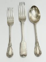 19th Century silver cutlery. G.A London, 1869,1870. W.E London, 1845. 190.21 grams.