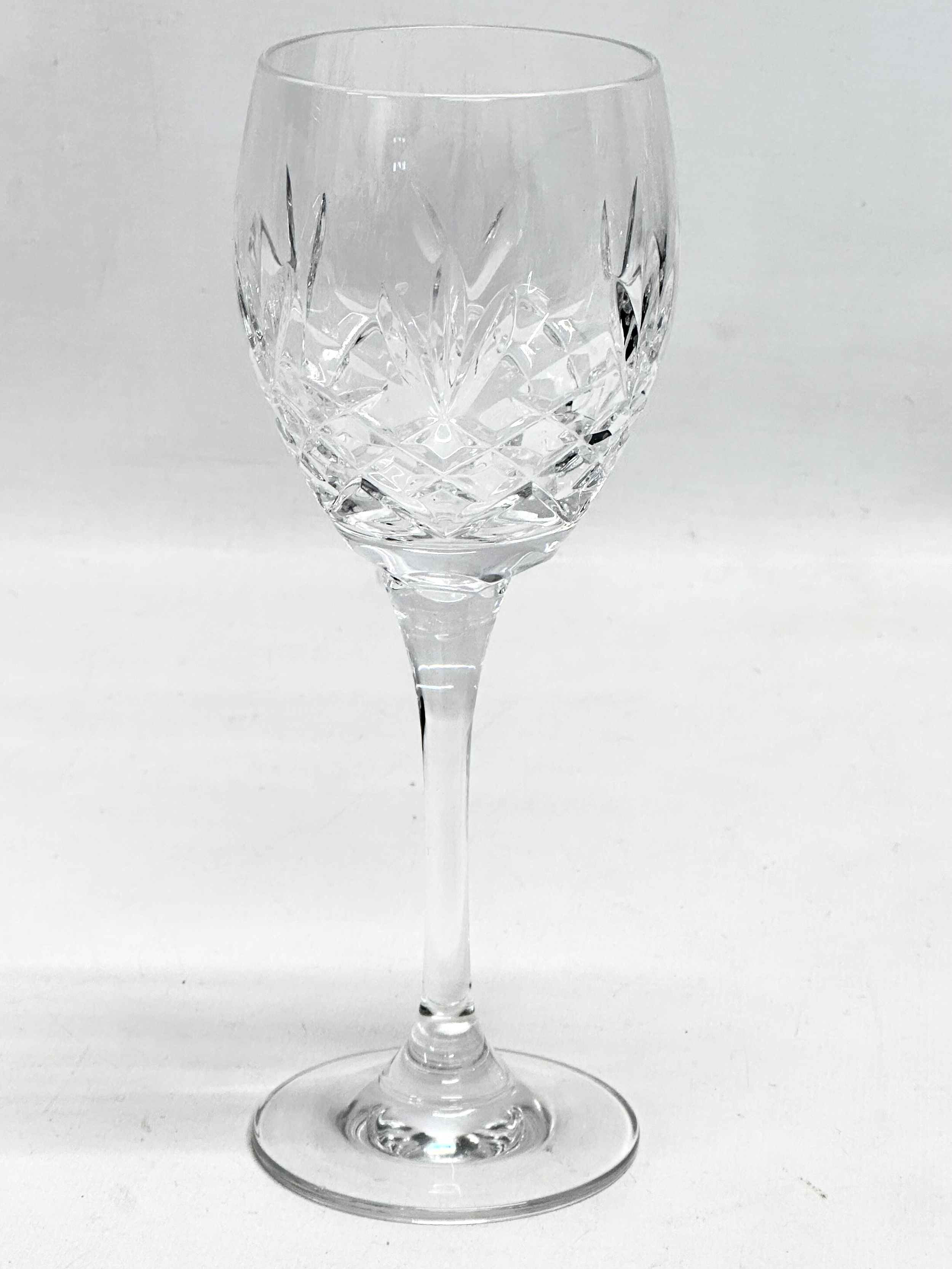 A set of 10 crystal wine glasses. 19cm - Image 2 of 2