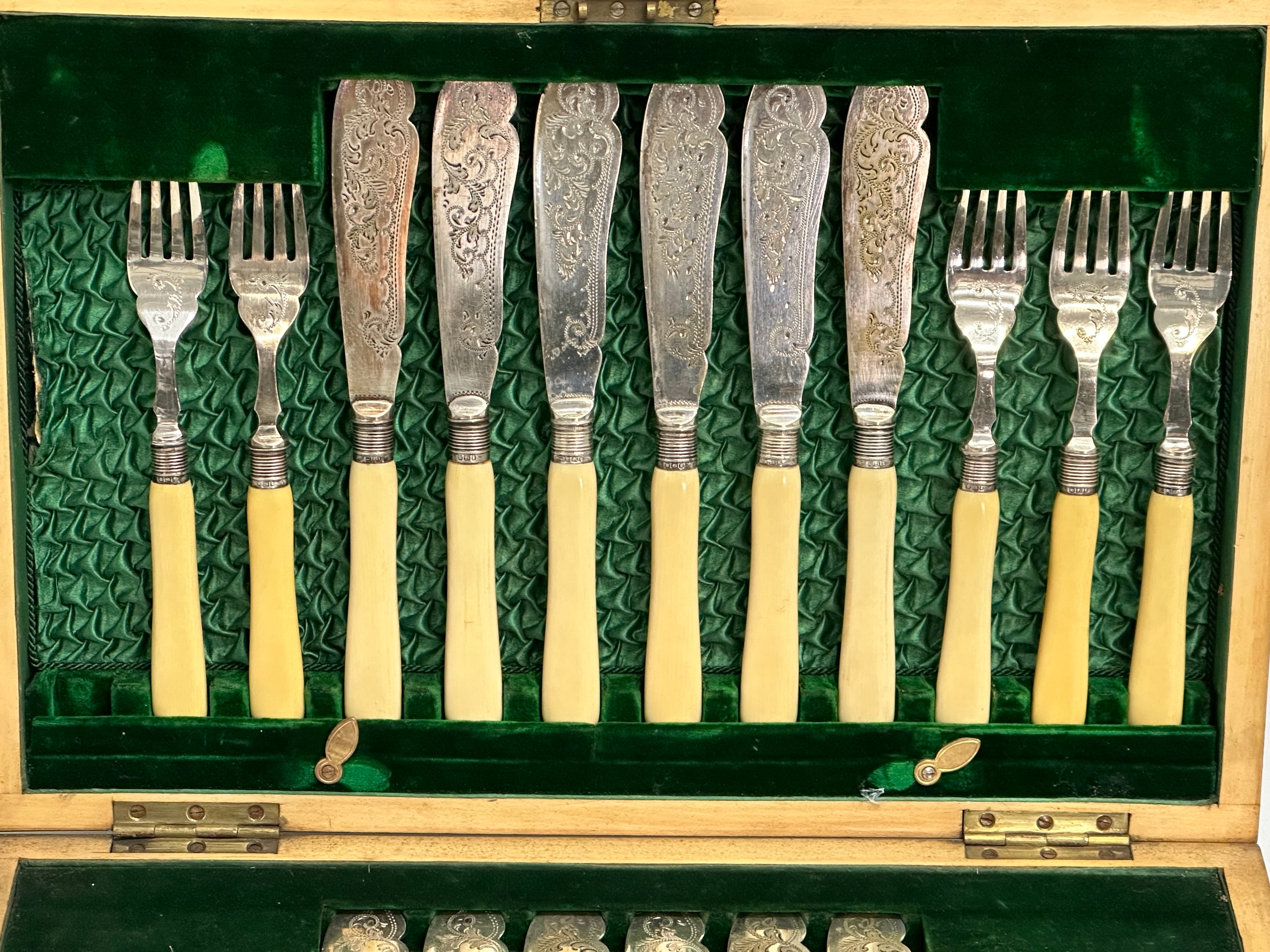 A Late 19th Century silver mounted cutlery set in mahogany case. 39.5x26.5x6.5cm - Image 3 of 5