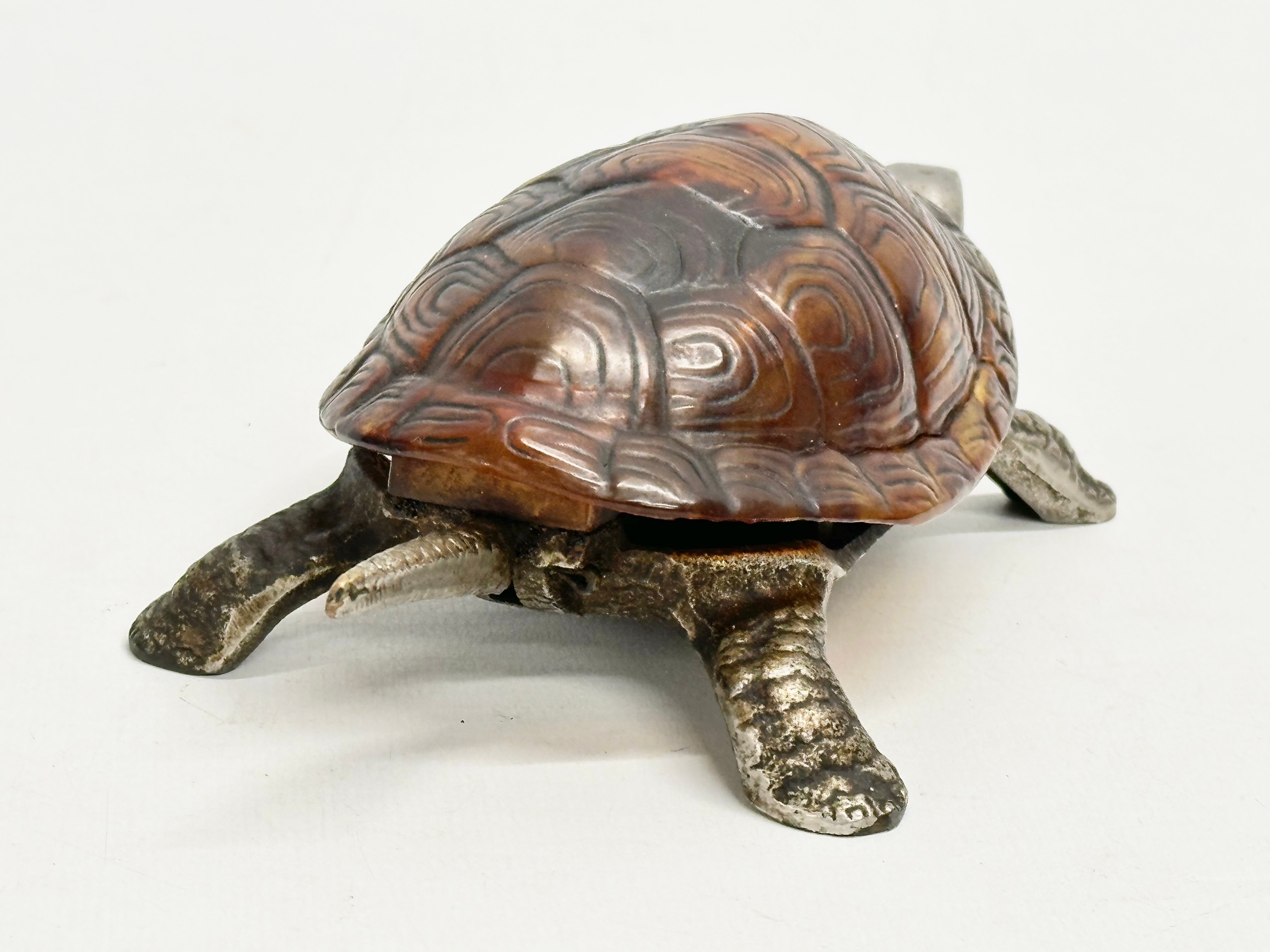 An Early 20th Century clockwork novelty tortoise desk bell/service bell. 18cm - Image 4 of 5