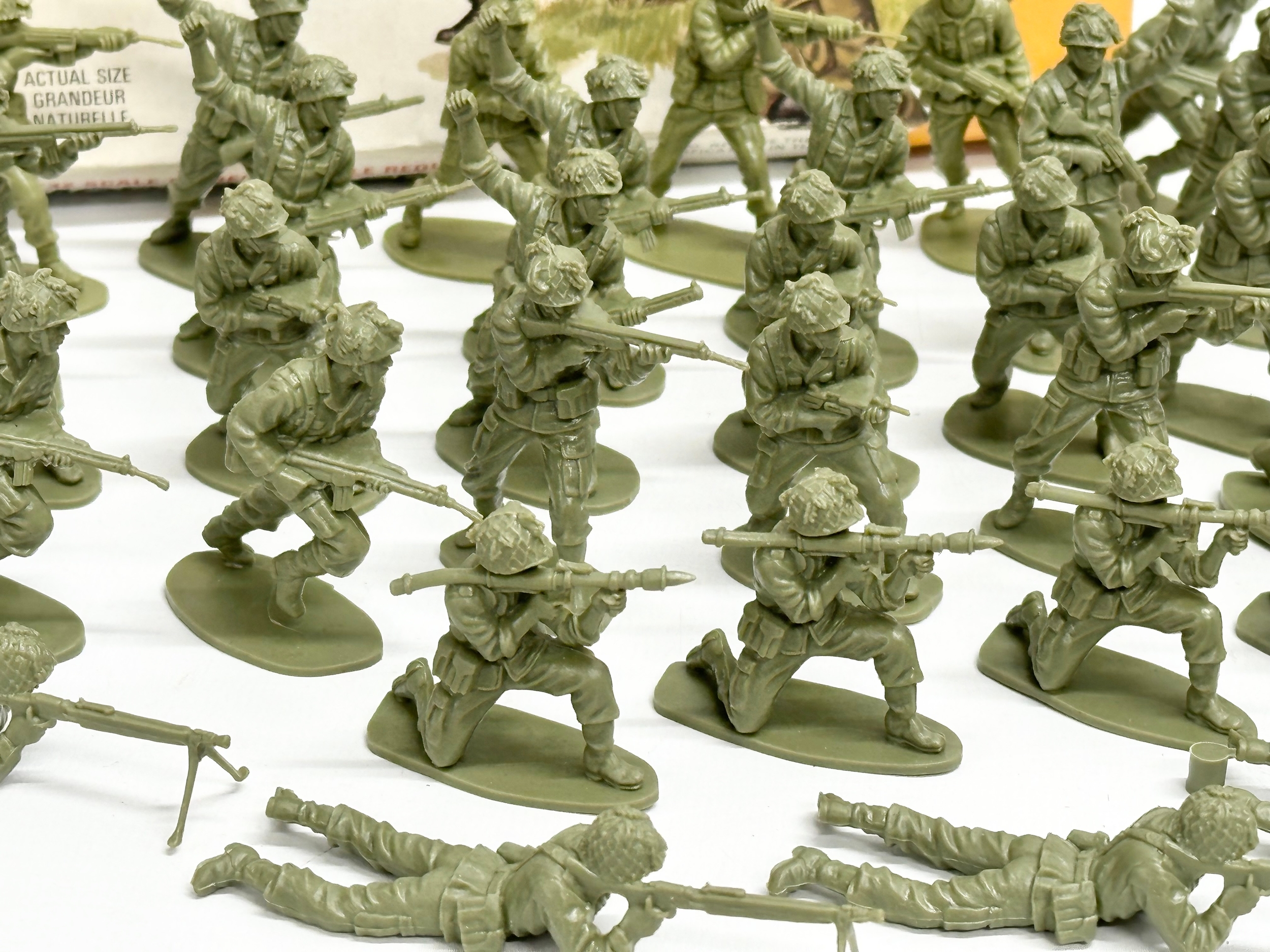 4 boxes of vintage Airfix model kits. Airfix Modern British Infantry, 1/32 scale model. Airfix - Image 7 of 9