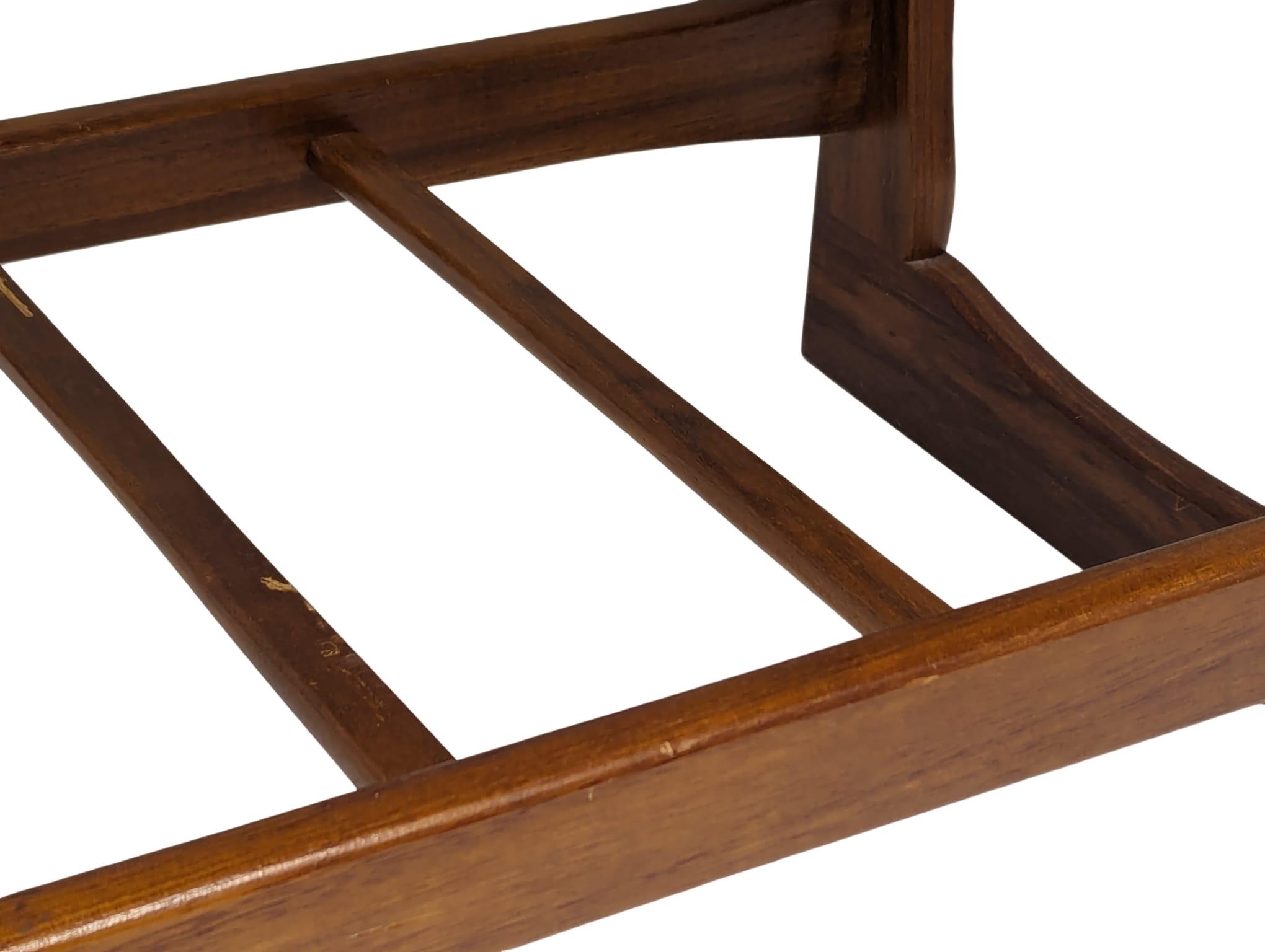 A Mid Century teak and glass top coffee table. 106.5x47.5x43cm - Image 3 of 6