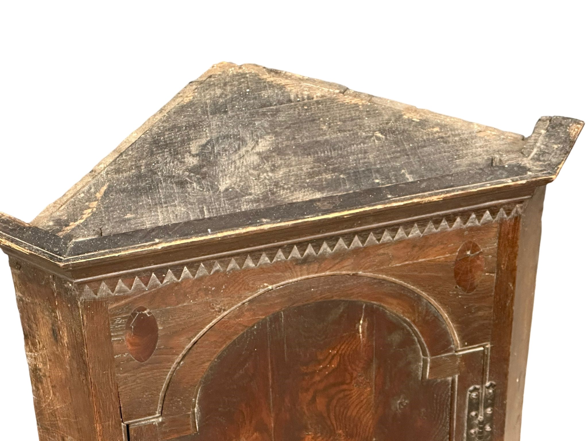 A George III inlaid oak wall hanging corner cupboard with original green painted interior. Circa - Image 5 of 5