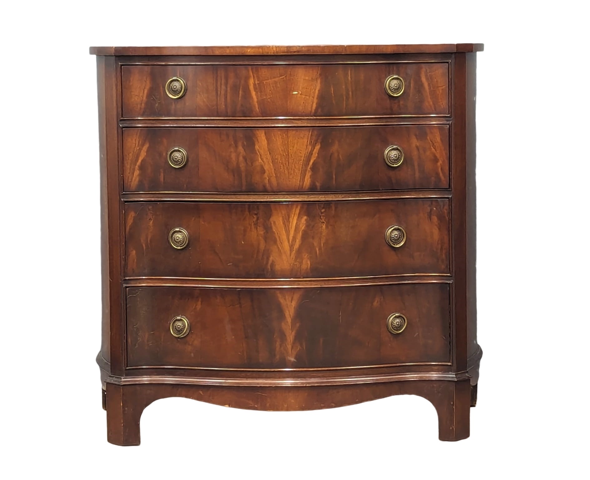 A George III style mahogany Serpentine front chest of drawers. 89x51x83.5cm - Image 7 of 7