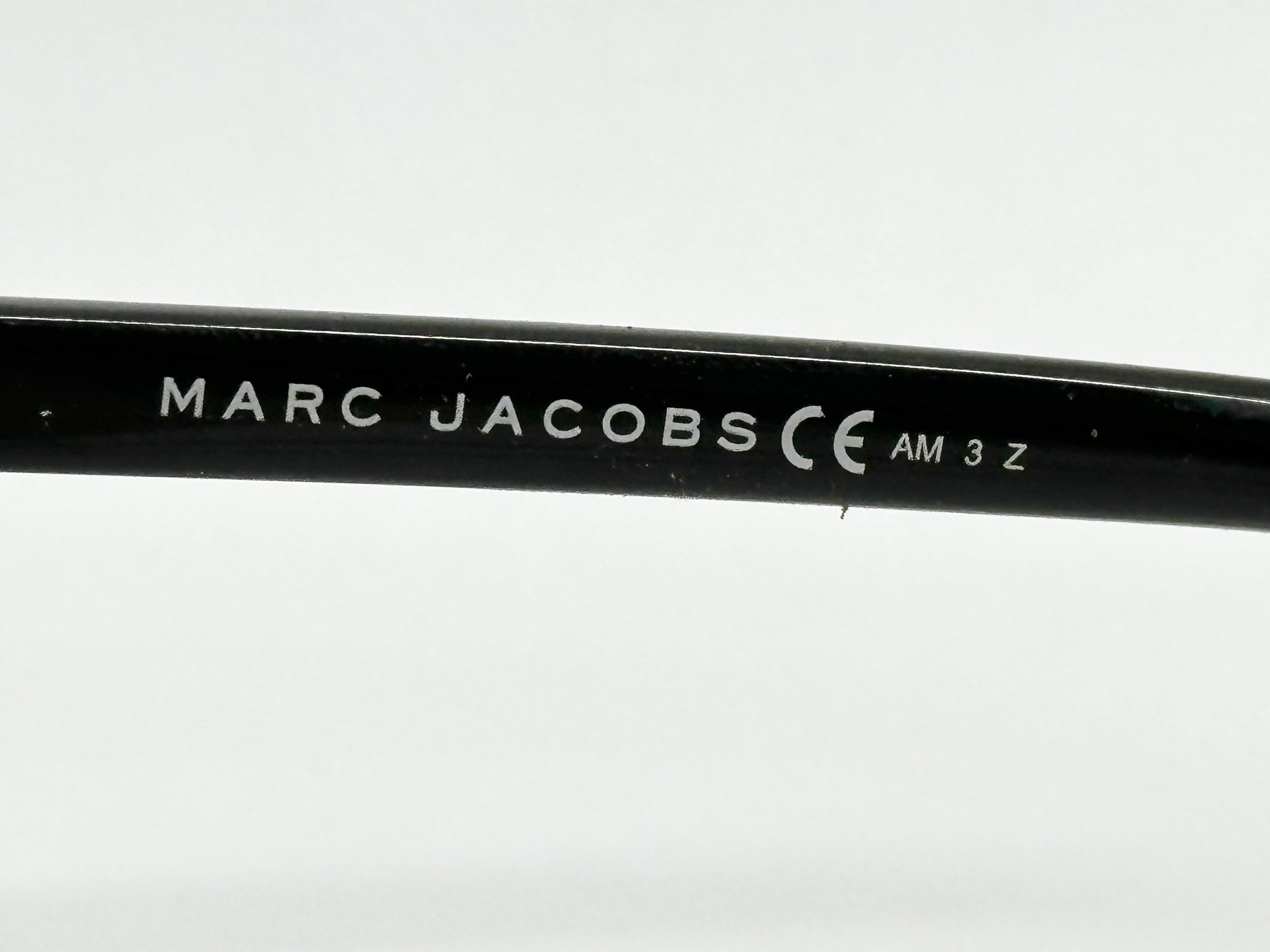 A pair of Marc Jacobs sunglasses. - Image 3 of 3