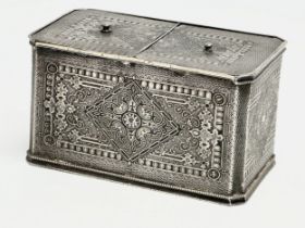A good quality Late 19th Century James Dixon & Sons silver plated tea caddy. 17x9.5x9.5cm