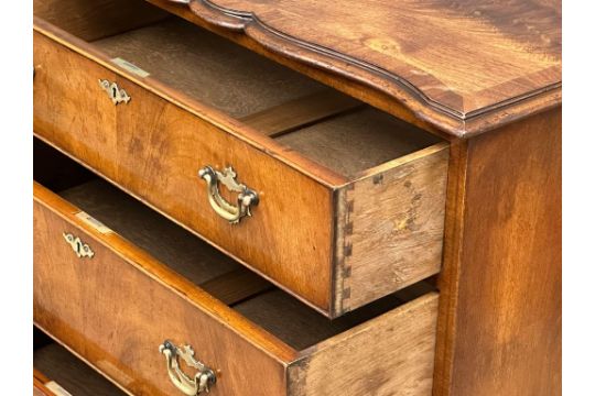 An Early 20th Century George I style walnut chest of drawers. 1930. 84x46x90cm - Image 3 of 5