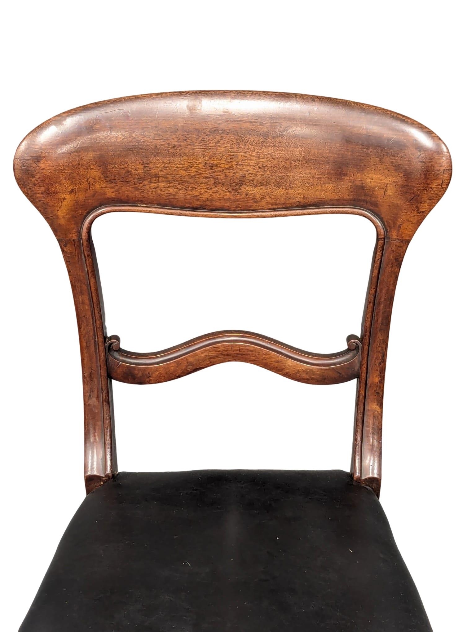 A set of 4 good quality Victorian mahogany dining chairs - Image 2 of 4