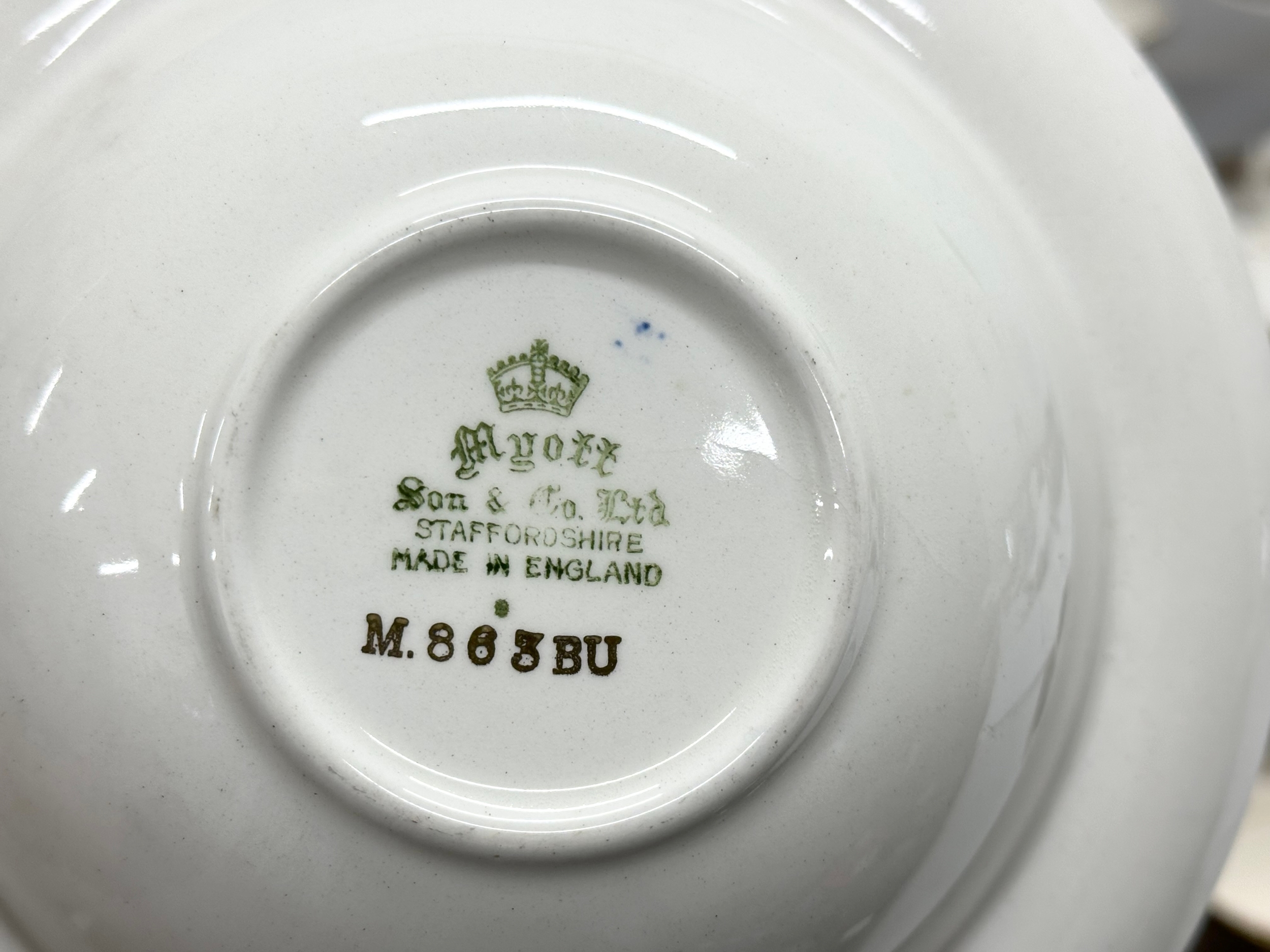 A Mid 20th Century 57 piece dinner service by Myott Son & Co. - Image 9 of 9