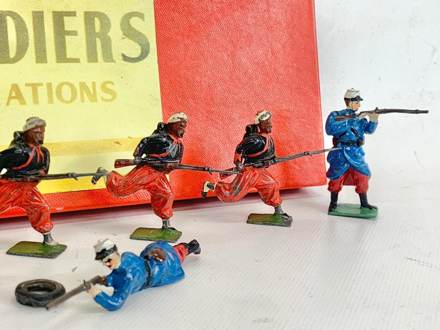 Vintage Britains Soldiers Regiment Of All Nations led model soldiers in original box. Box measures - Image 4 of 5