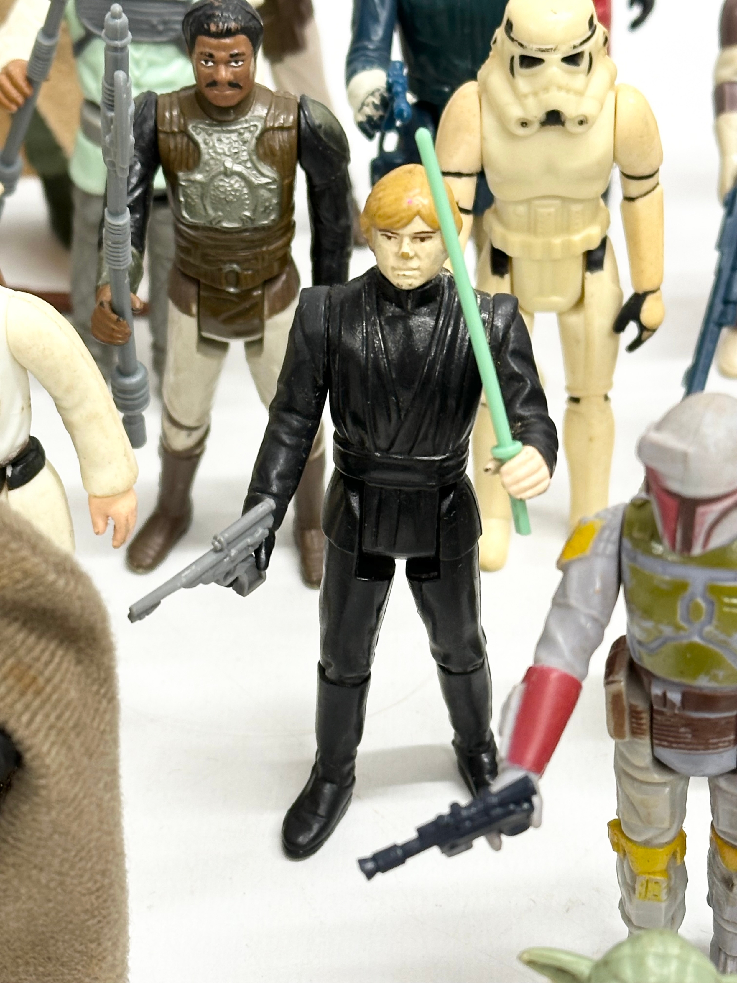 A collection of 1970’s/80’s Star Wars action figures and weapons. - Image 9 of 24