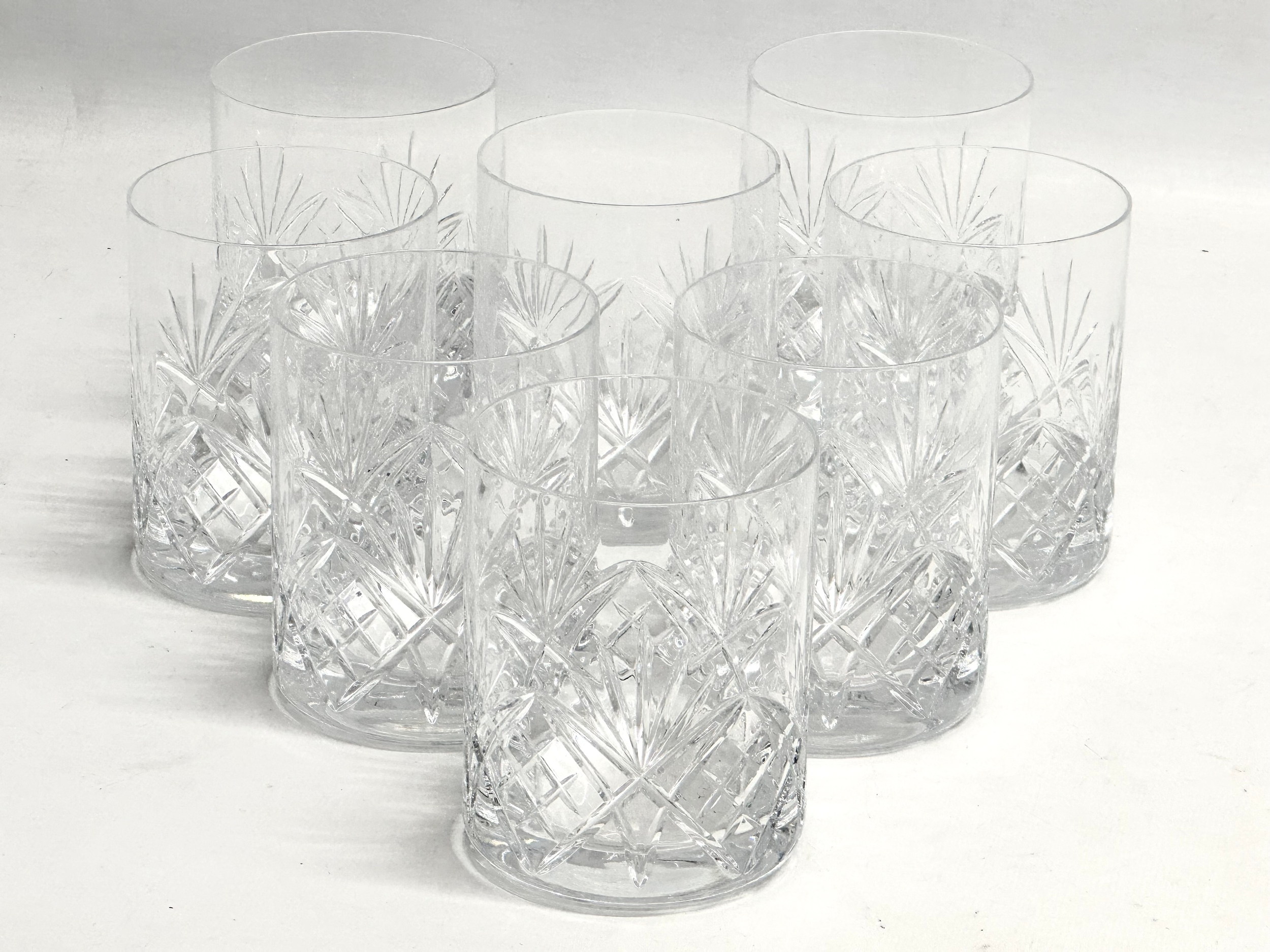 A set of 8 crystal whiskey glasses/tumblers. 7.5x10cm