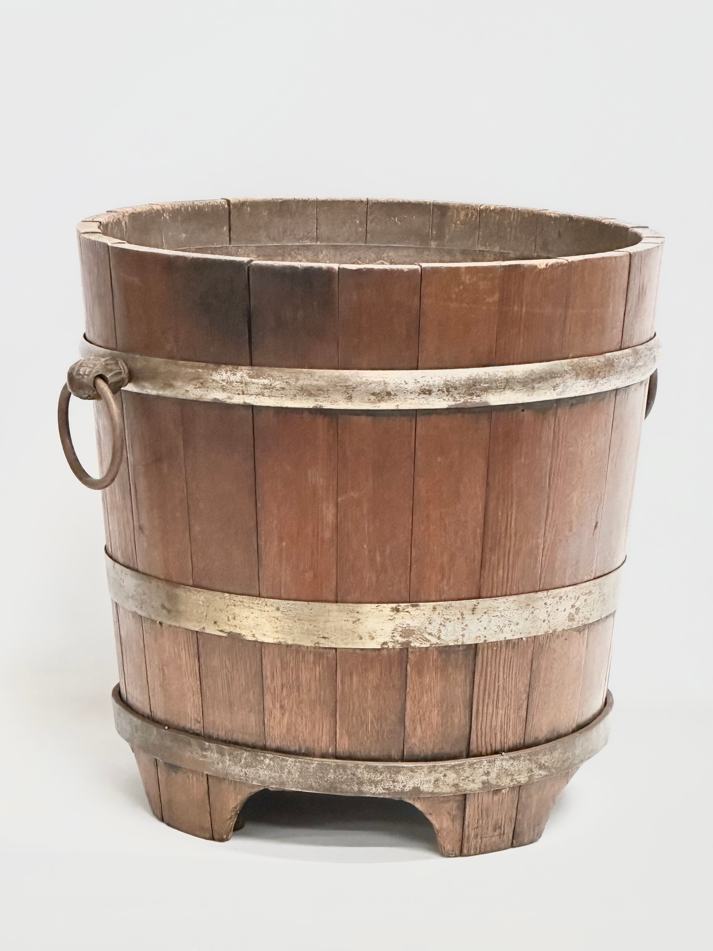 A large Late 19th Century oak coal bucket with large drop ring handles. Circa 1880-1900. 53x45x43. - Image 5 of 6