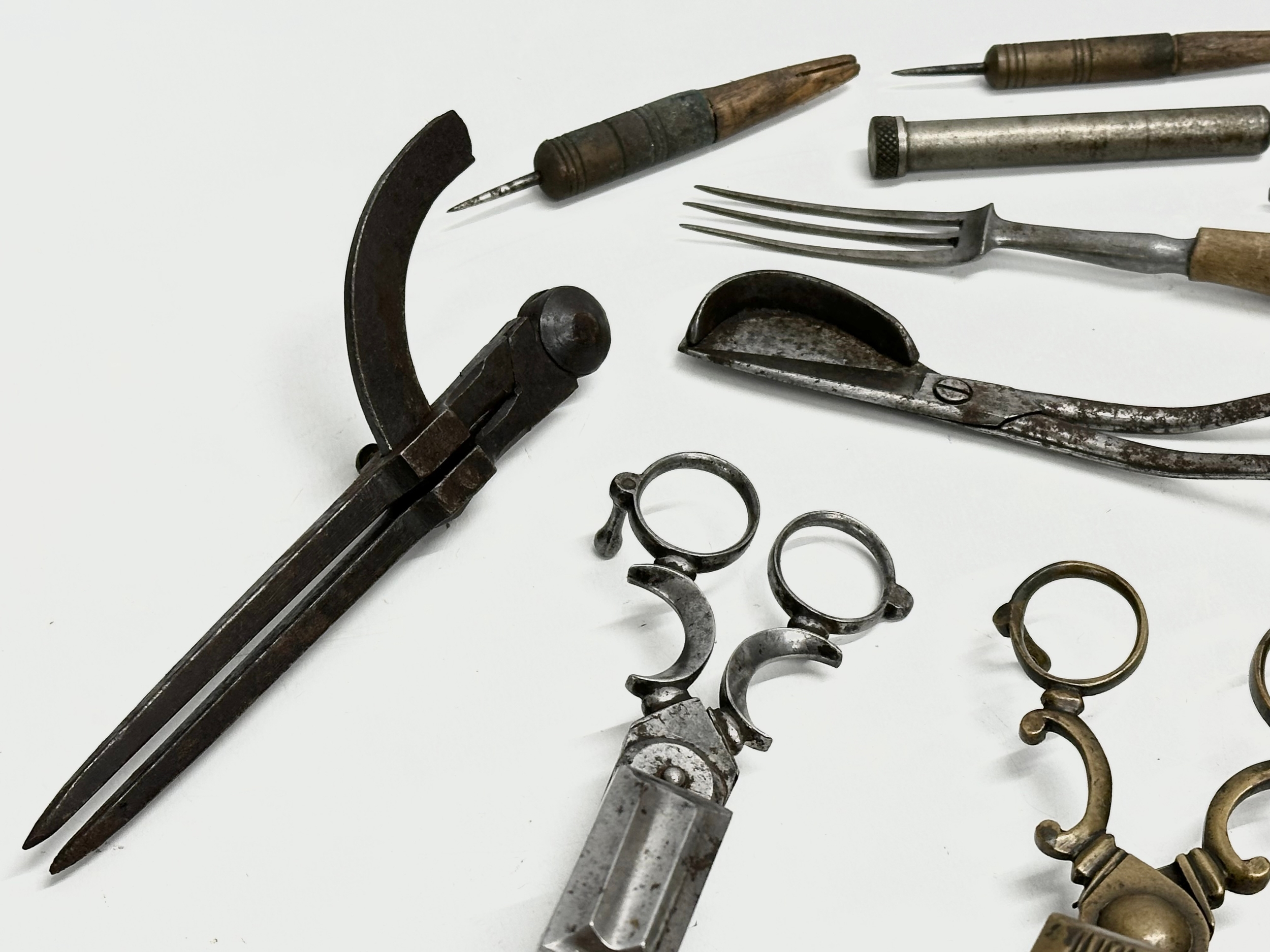 A job lot. Including 2 19th Century candle snuffers. - Image 5 of 5