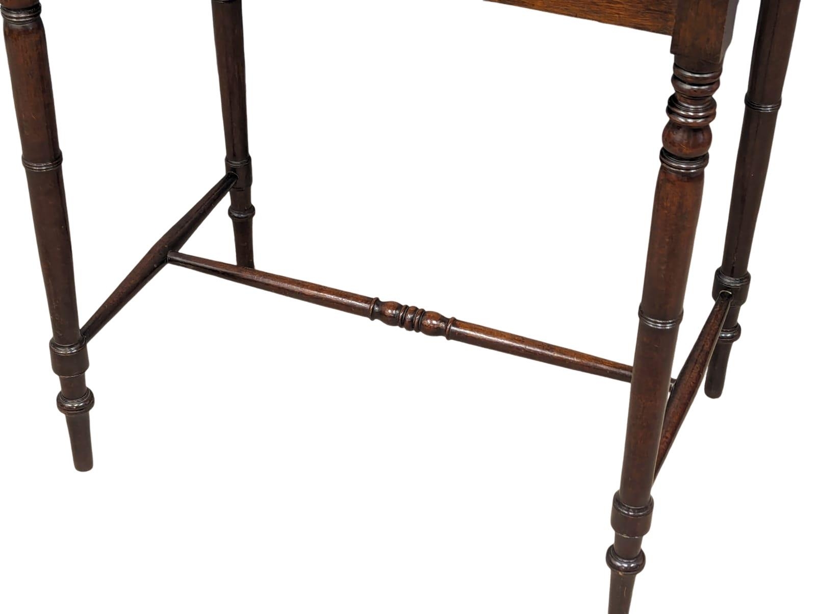 A William IV mahogany side table with turned supports and stretcher. Circa 1830-1835. 70x44x74cm - Image 3 of 4