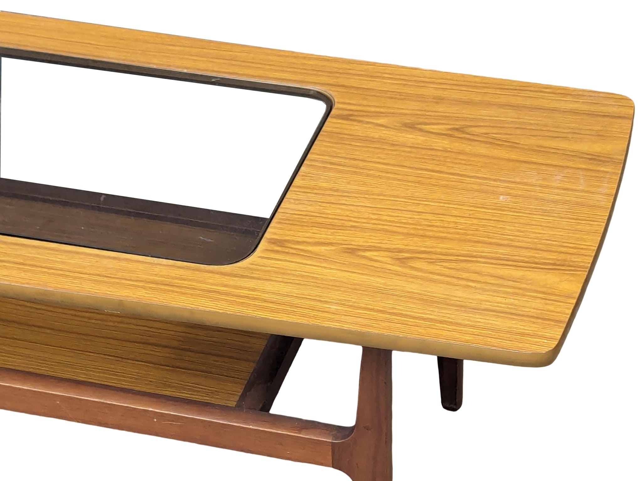 A Mid Century teak 2 tiered coffee table with smoked glass. 136x50x43cm - Image 4 of 5