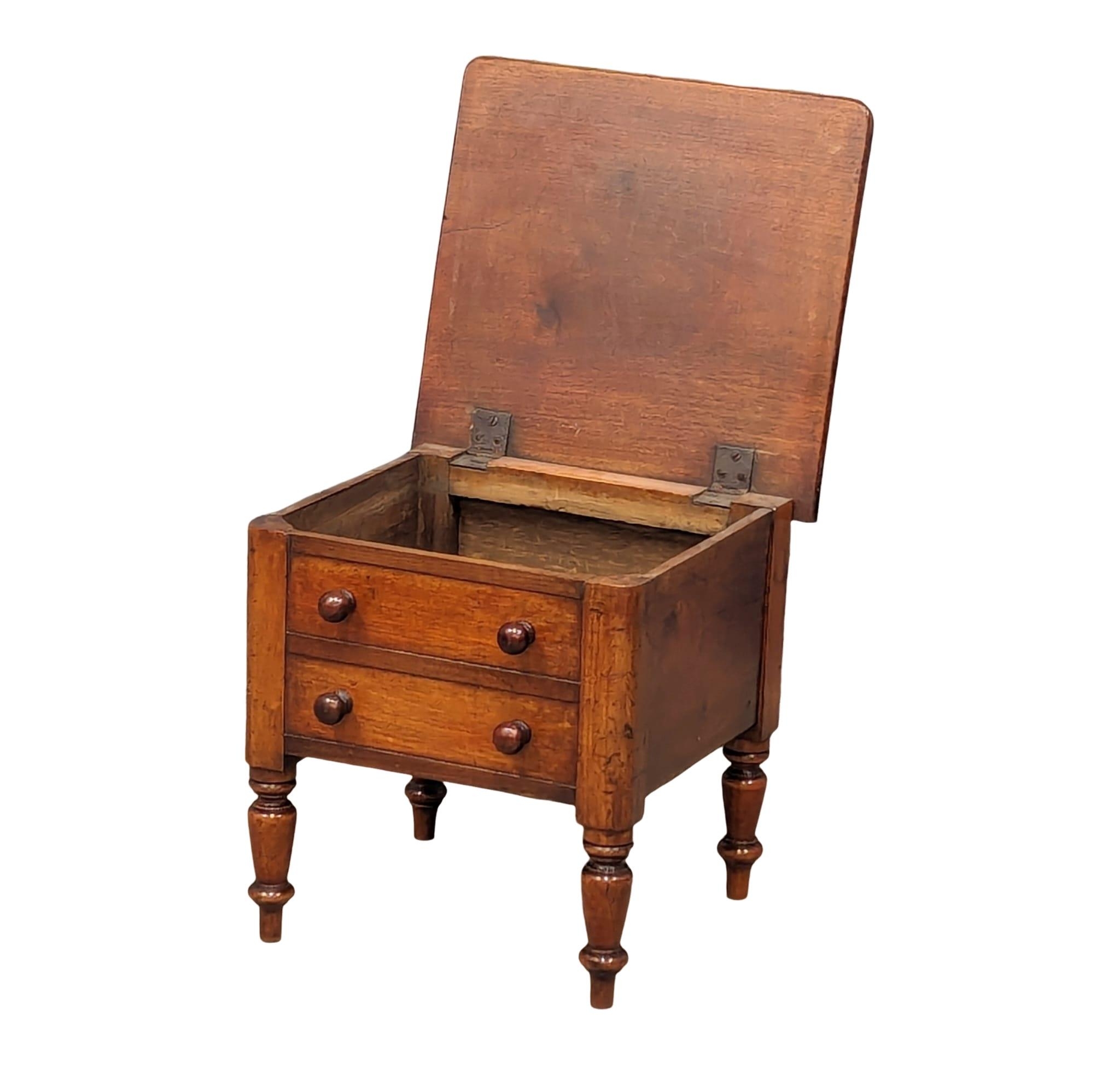 A Victorian mahogany commode / storage box. 44x42.5x44cm - Image 3 of 4