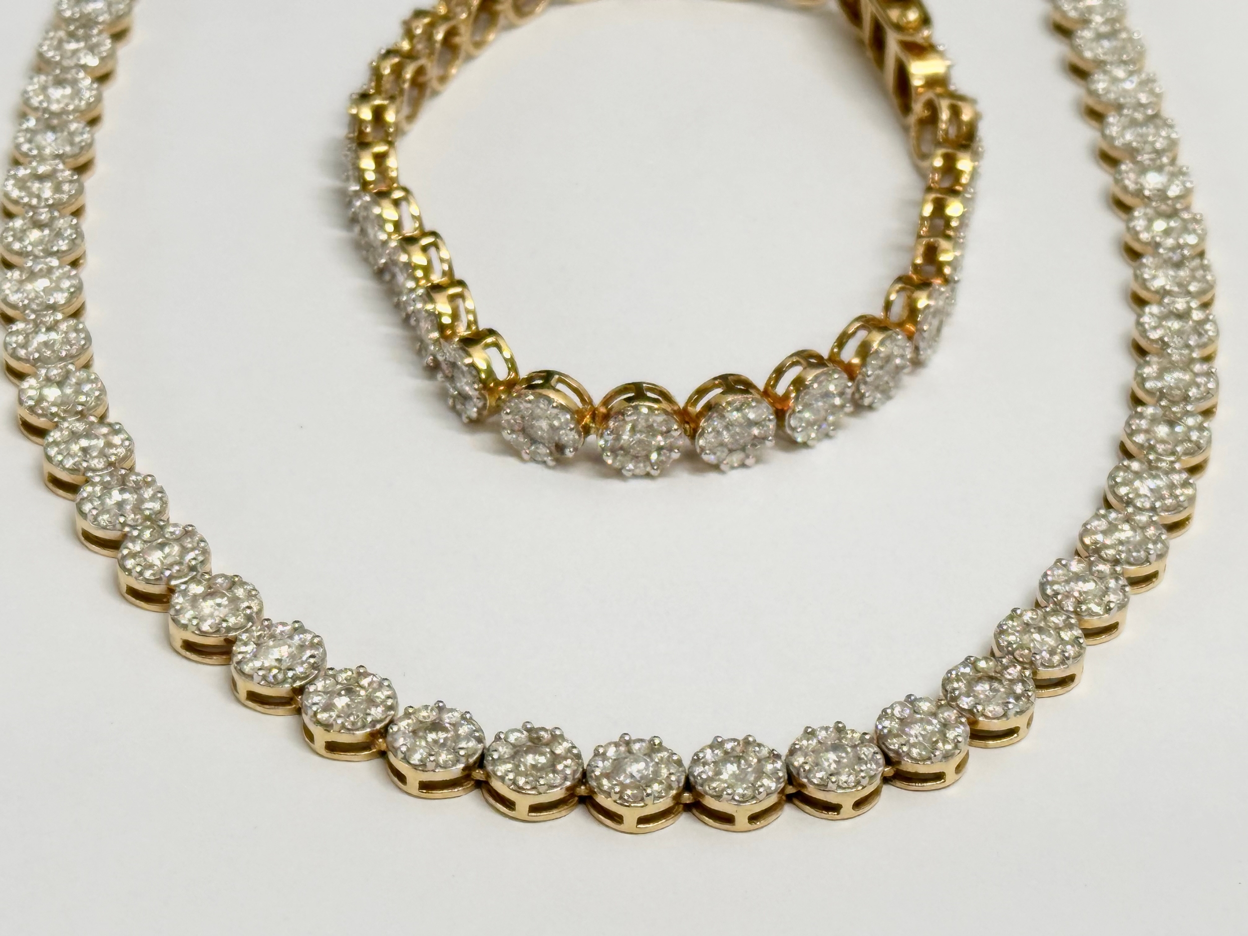 18ct gold and diamond set. 7ct Diamond necklace, 5ct diamond bracelet and matching ring. 48.3 grams - Image 4 of 6