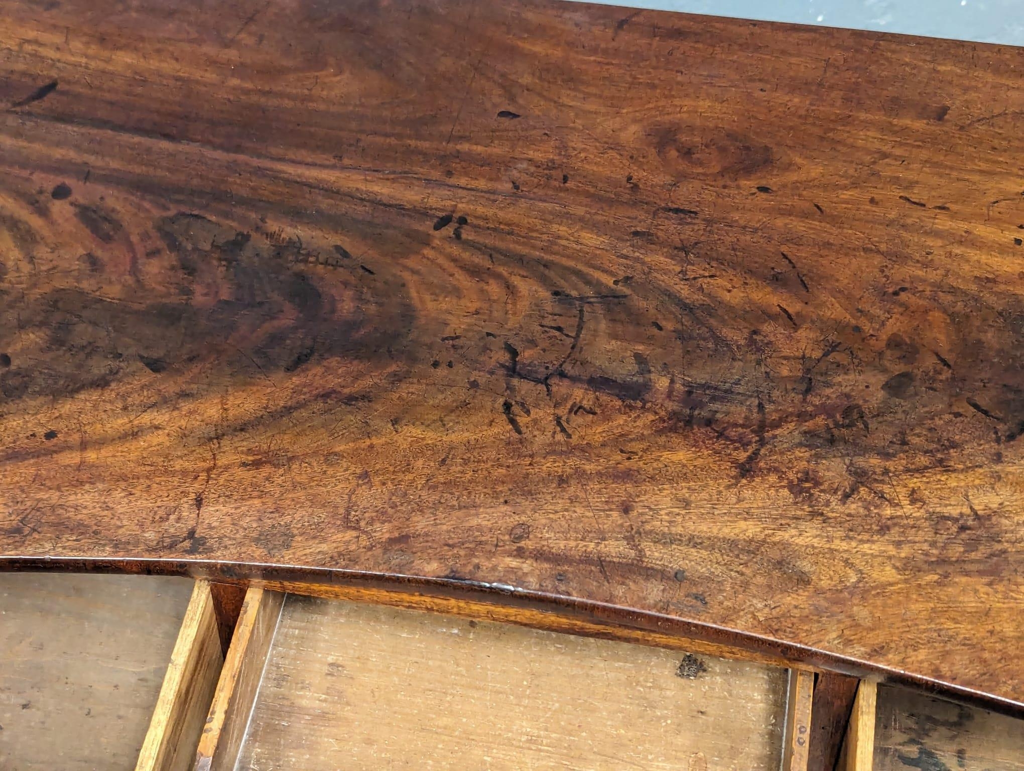 A George IV mahogany side table with 3 drawers and reeded legs. Circa 1820. 102x45x83cm - Image 6 of 7