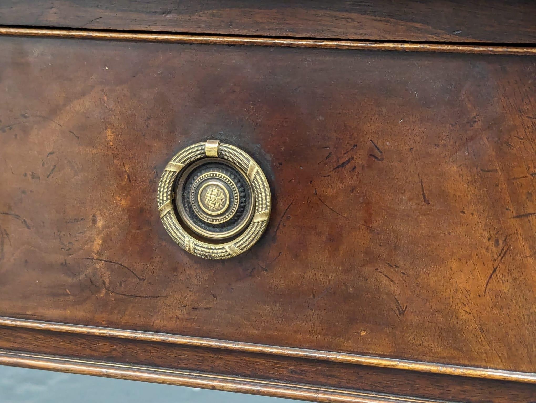 An early 20th Century inlaid mahogany console table in Hepplewhite style, 130cm x 52cm x 84cm - Image 6 of 6