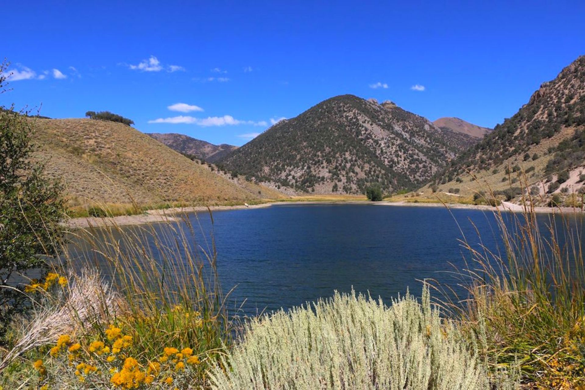 Explore Nevada's Beauty: 10 Acres in Lander County Awaits! - Bild 2 aus 11