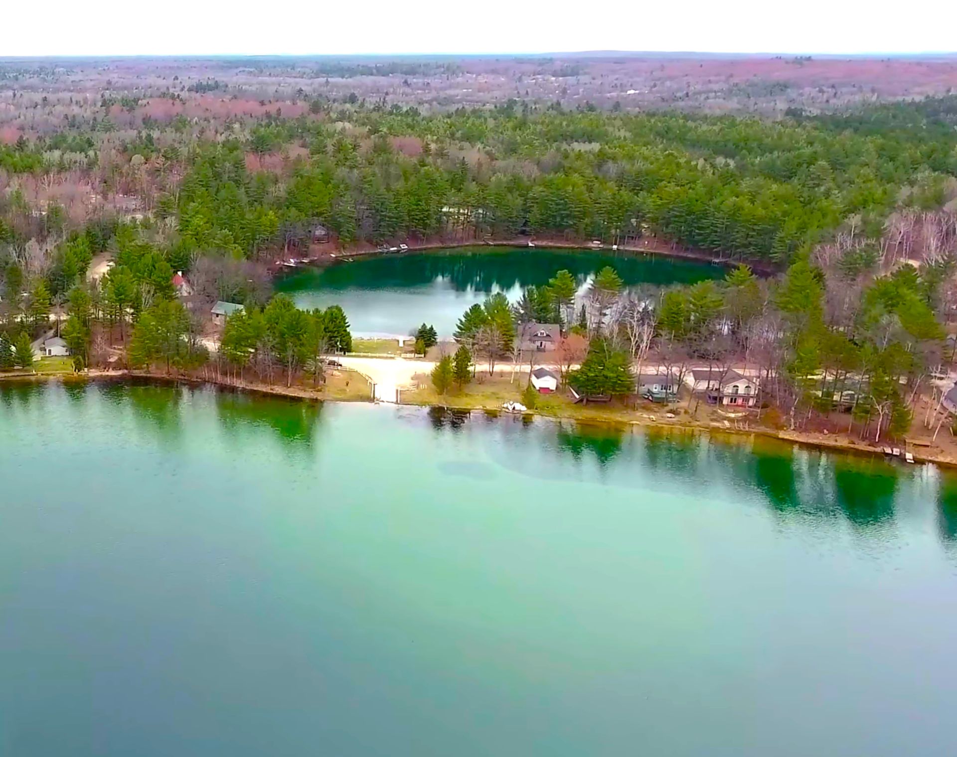 Gaylord, Michigan: Lake Arrowhead's Exclusive Private Community! - Image 15 of 15