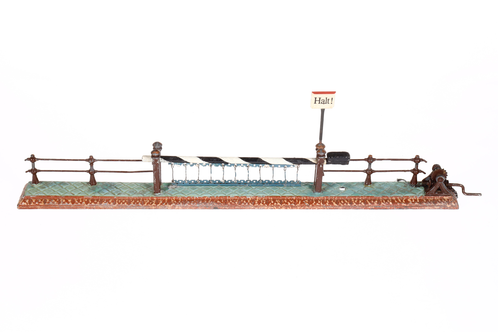 Märklin Bahnschranke mit NB-Haltschild, uralt, HL, Kette lose, L 50, Z 3