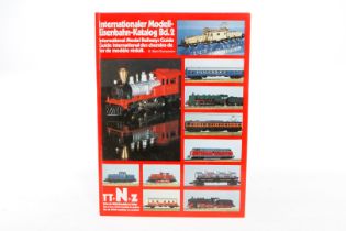 Buch ”Internationaler Modell-Eisenbahn-Katalog”, Band 2, Alterungsspuren