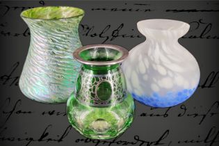 3 Jugendstil-Glasvasen, mundgeblasen, H 8-12 cm