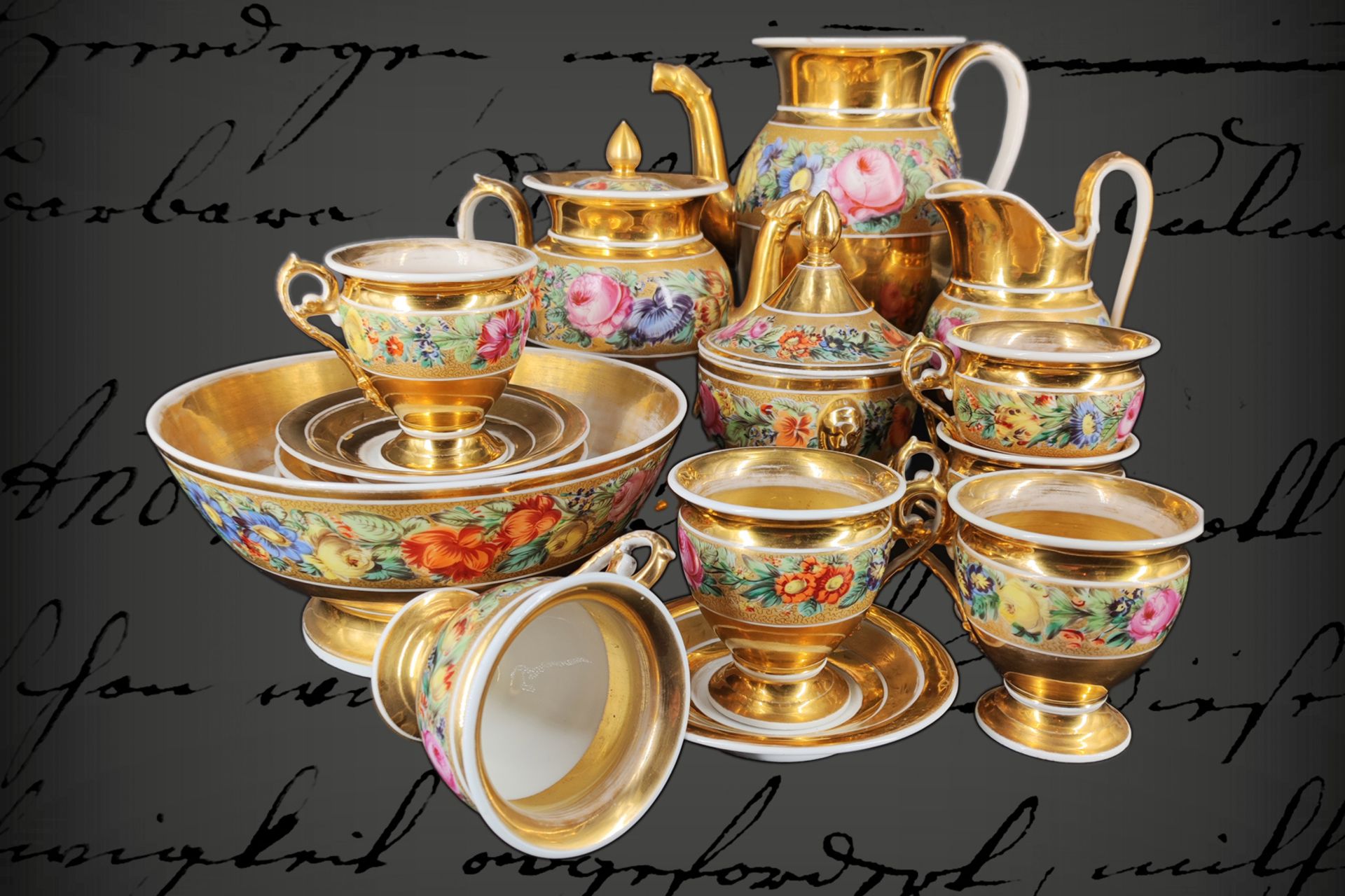 Goldenes Kaffee- und Teeservice, Biedermeier, vergoldet, mit Blümchenmuster, Kaffee- und Teekanne, 6