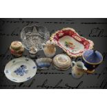 Großes Konv. Porzellanteile, meist um 1900, darunter kleiner Meissen Teller und Tasse, teilweise