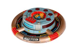 TN Raumschiff ”Space Station”, Japan, Blech/Kunststoff, batteriebetrieben, Alterungs- und