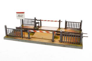 Märklin Bahnübergang, uralt, HL, variable Spur, mit 1 Schild, Lötspuren, Fremdbohrungen, LS und