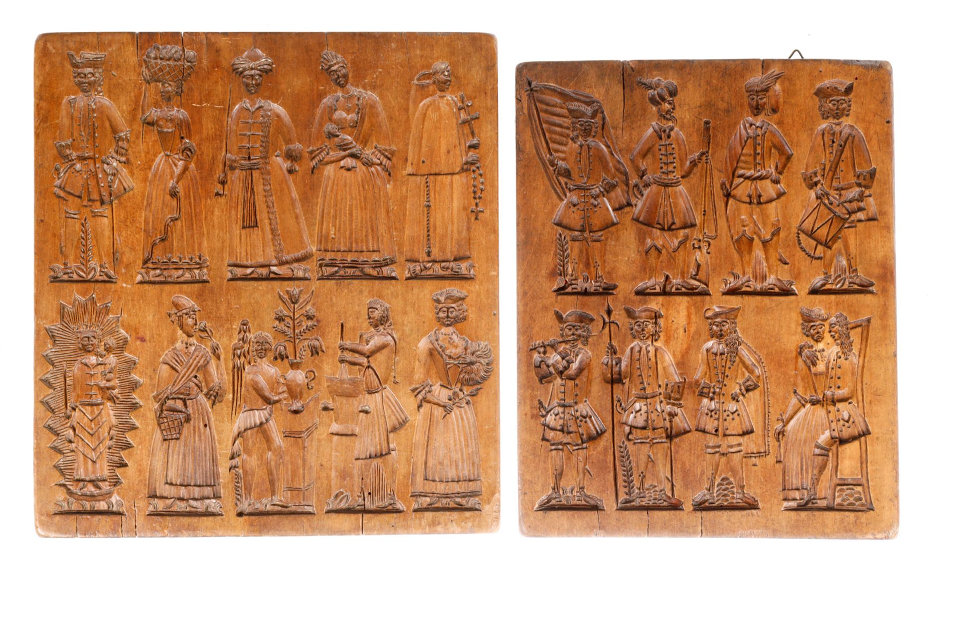 2 Holzbackmodel, Springerle, 18. Jahrhundert, einseitig geschnitzt, 24 x 19 und 25 x 23,5