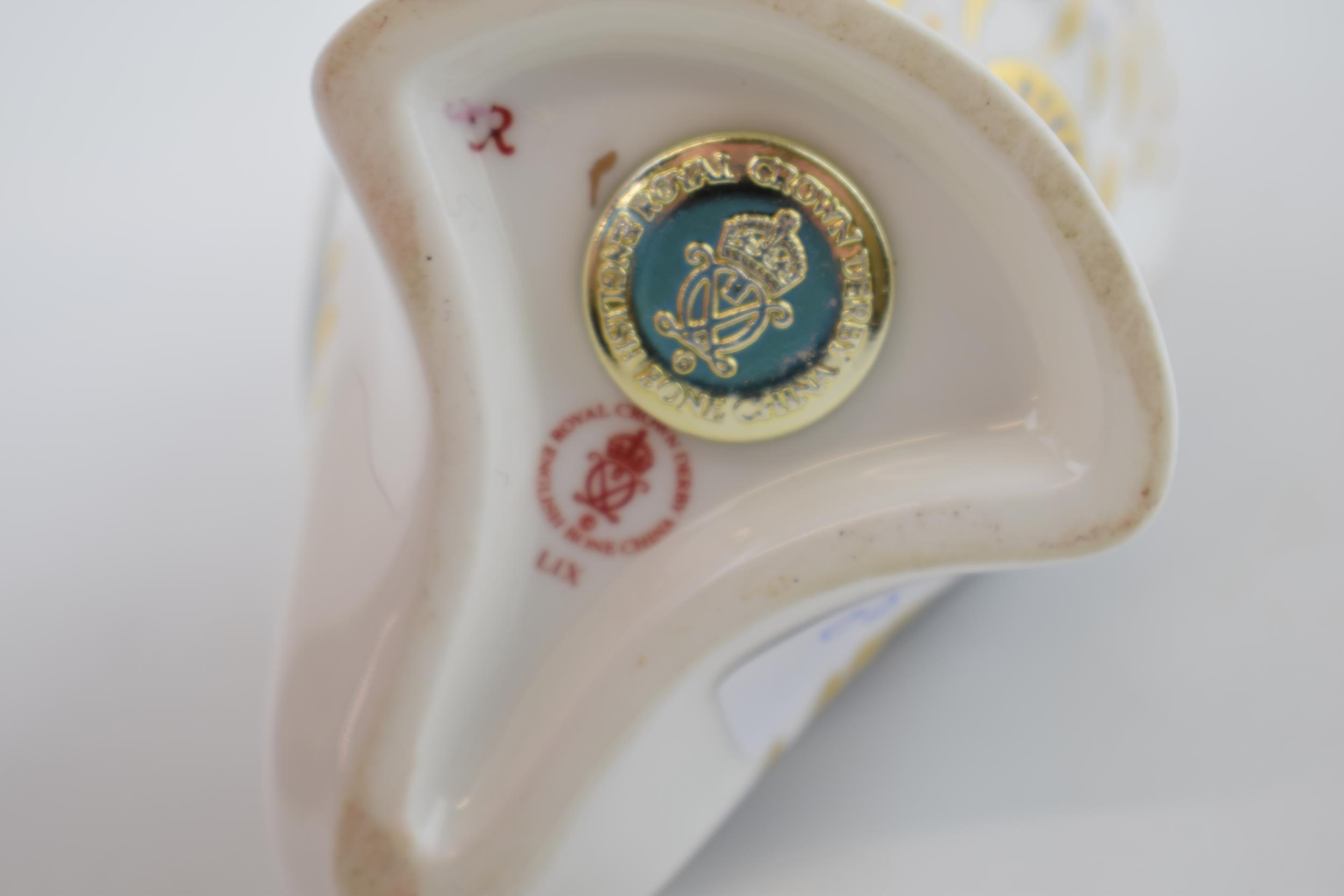 Royal Crown Derby paperweight of a Puffin with gold stopper. In good condition with no obvious - Image 2 of 2