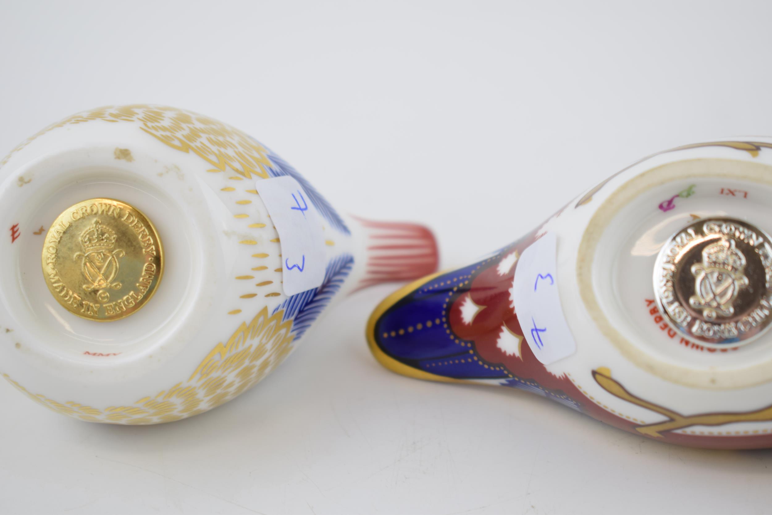 Three Royal Crown Derby bird paperweights, Goldcrest, date code for 2005 (MMV), gold stopper, - Image 3 of 3